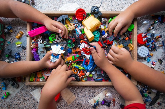 AdobeStock_179865294_Lego_Abdi.jpeg